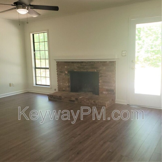 Building Photo - 4441 Shadowmoor Dr