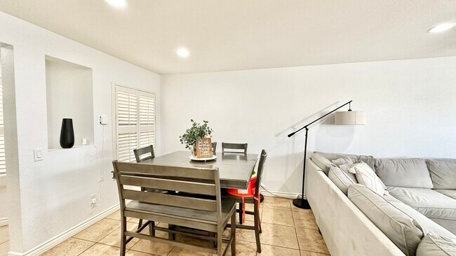 Building Photo - 5010 Golondrina Way