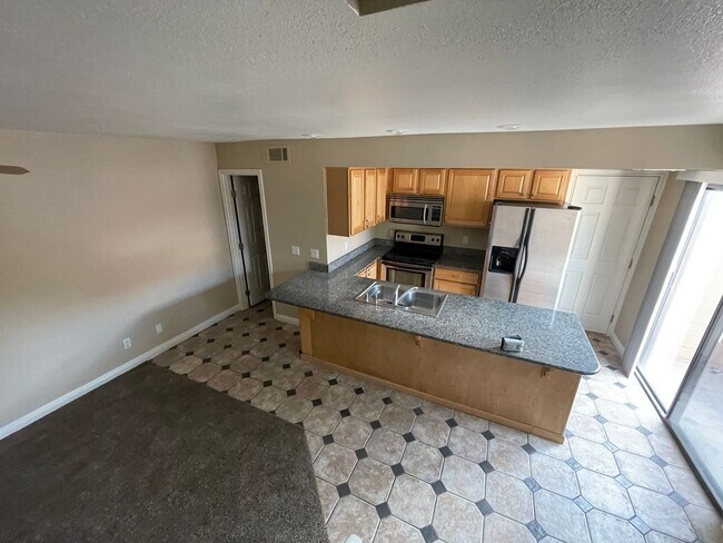 Building Photo - 240 Shadybrook Ln