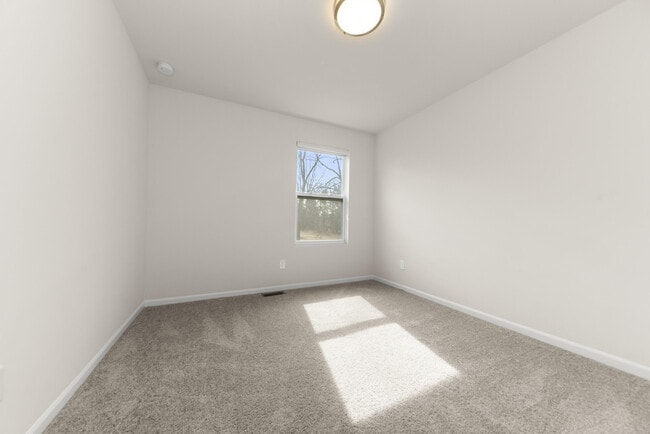 Building Photo - 616 Countryside Dr