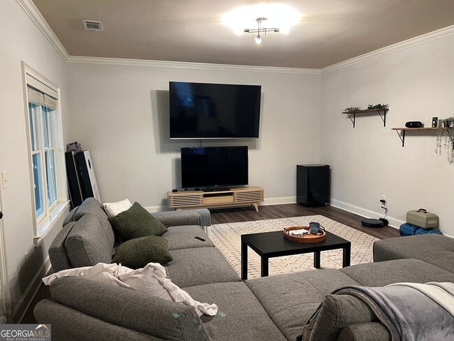 Building Photo - 7955 Magnolia Square