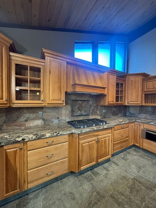 Building Photo - 4-Bed + Office | Reno Skyline Stunner | Fully Updated & Ready!