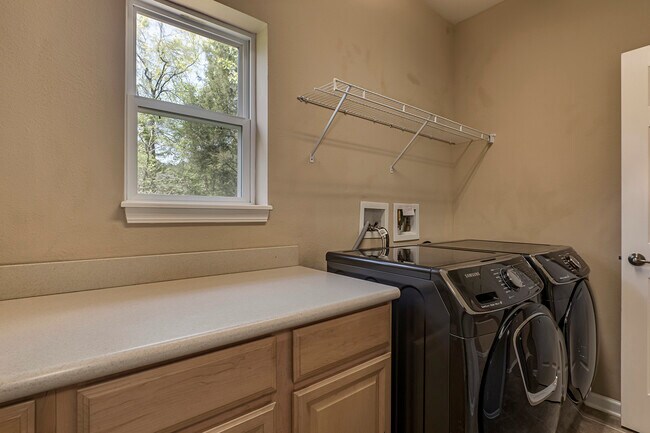 Building Photo - 111 Waynoka Ln