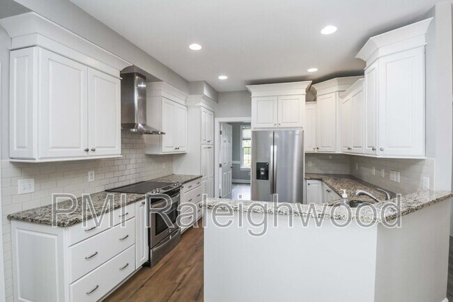 Building Photo - 301 Perry Creek Dr