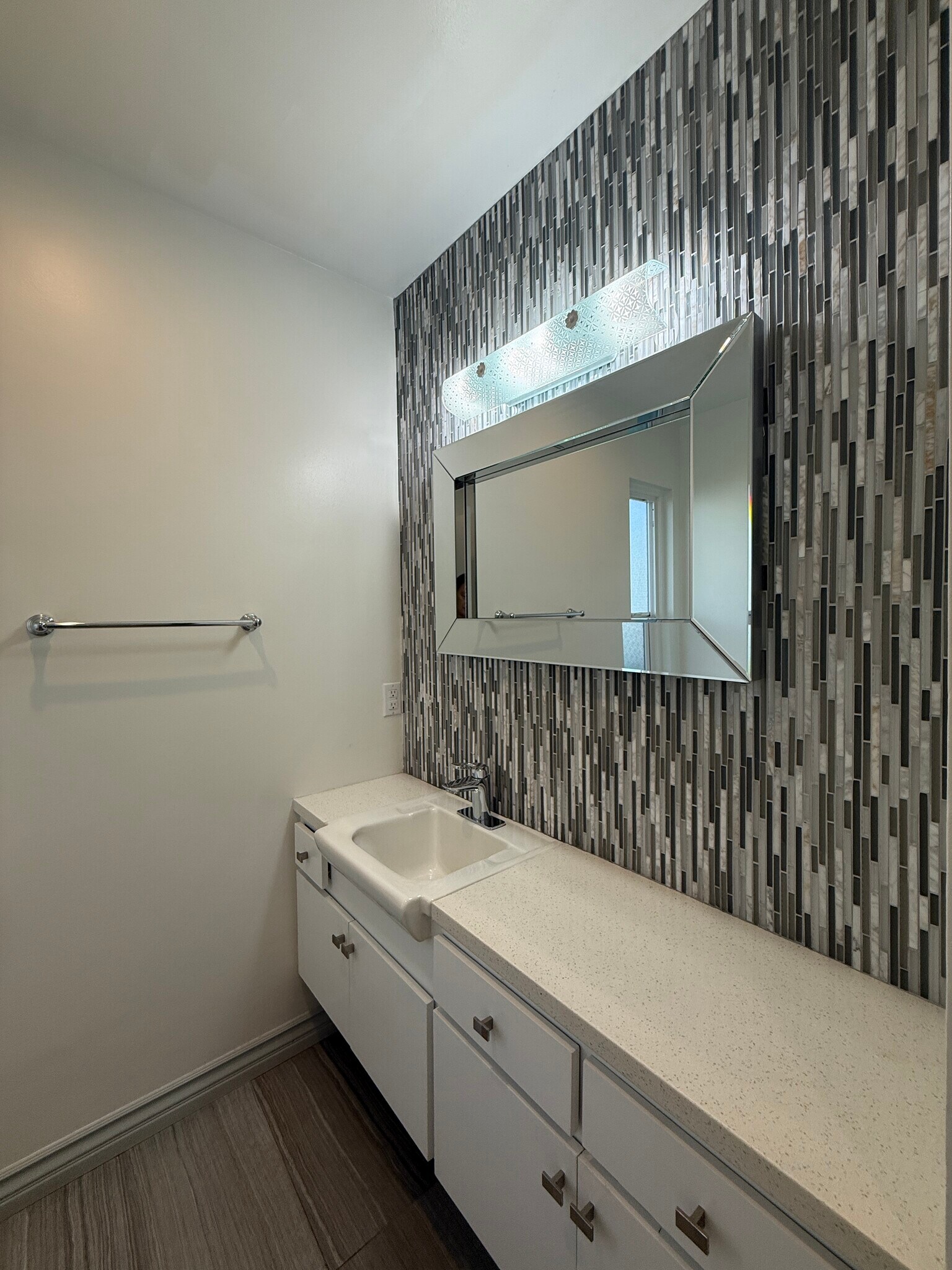 Building Photo - 1214 Rutland Rd