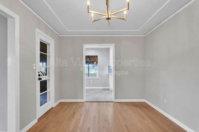 Building Photo - 4865 Lucille Pl