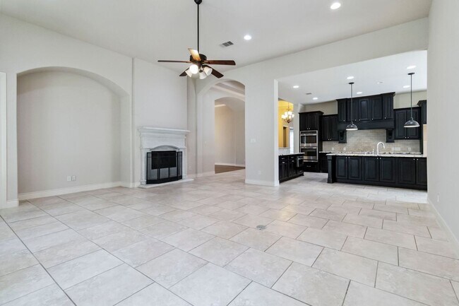 Building Photo - 944 Wilderness Oaks