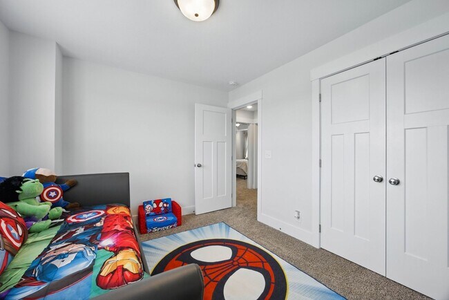 Building Photo - Newer home in Sterlin Acre Farms Waiting t...