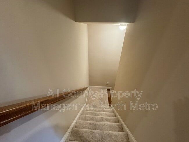 Building Photo - 10860 Ellicot Way