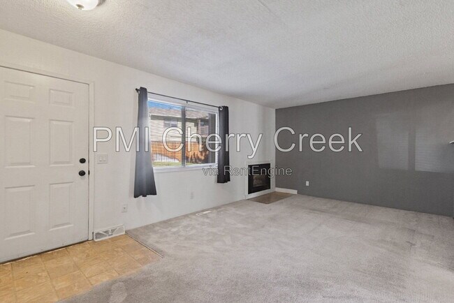 Building Photo - 554 Vance St