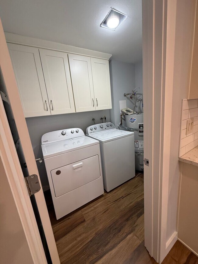 Building Photo - 19117 Ballinger Way NE