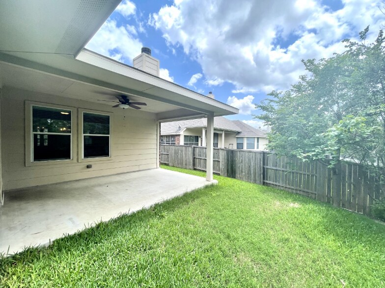 Building Photo - 4235 Fairmeadow Dr