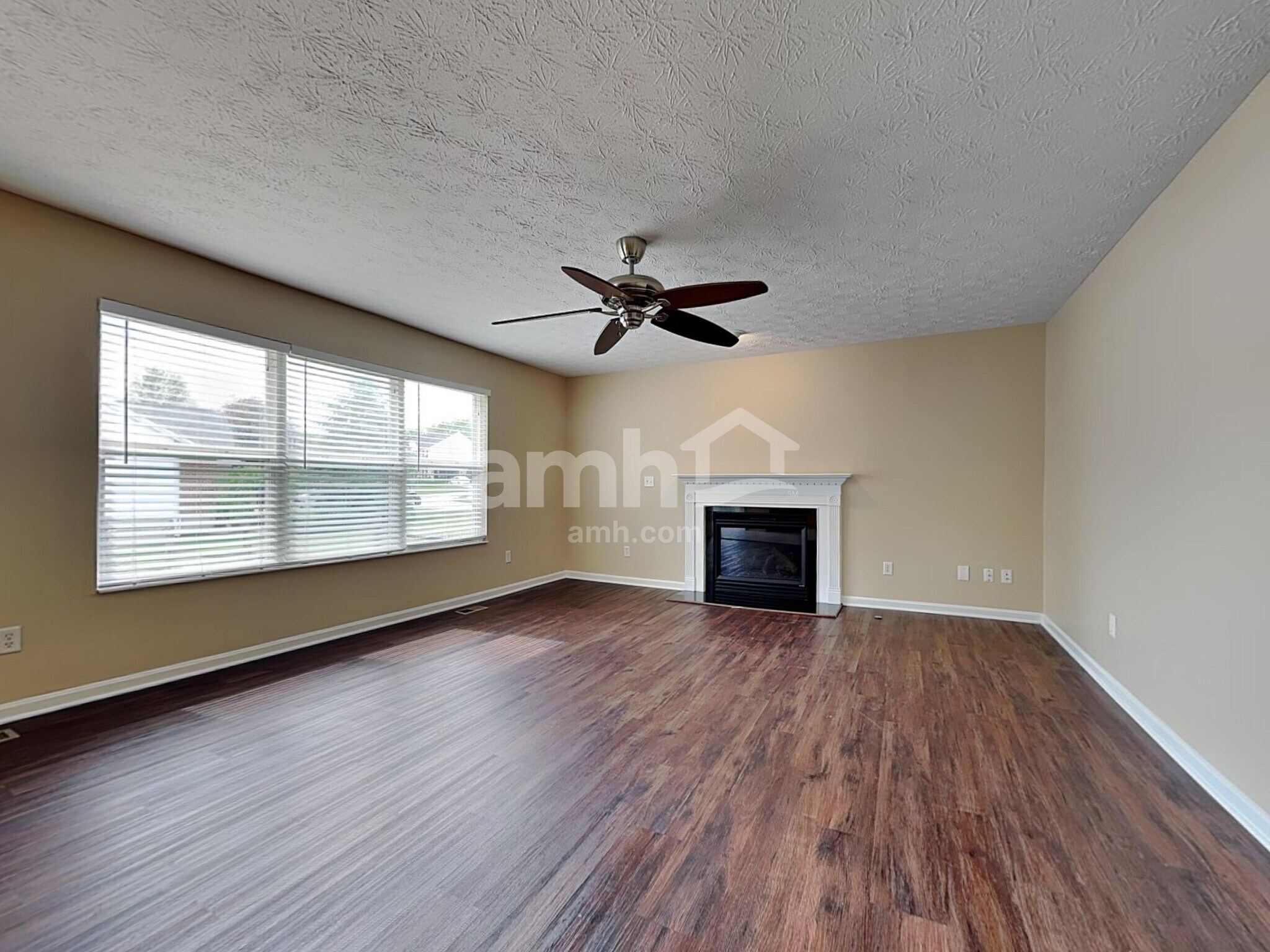 Building Photo - 80 Bluegrass Ln