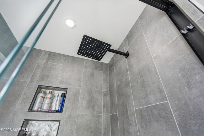 Building Photo - 227 Chatham Ave