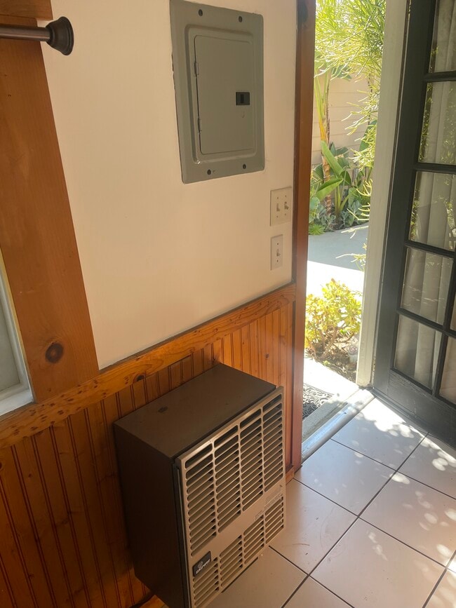 Entrance - 407 Naranja Dr