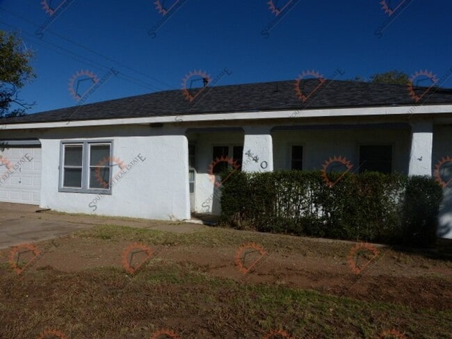 Primary Photo - 3 Bed 2 Bath House