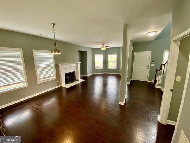 Building Photo - 294 Bass St SW