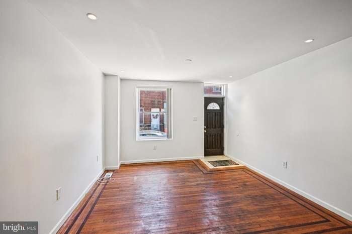 Building Photo - 2324 S Mildred St
