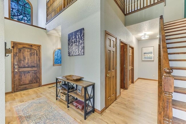 Building Photo - 640 Bluffside Dr