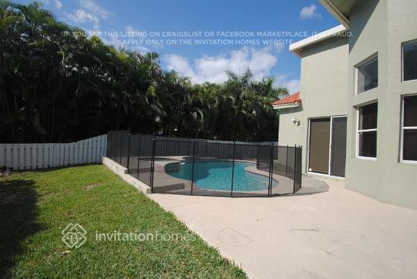 Building Photo - 5700 NW 62nd Manor