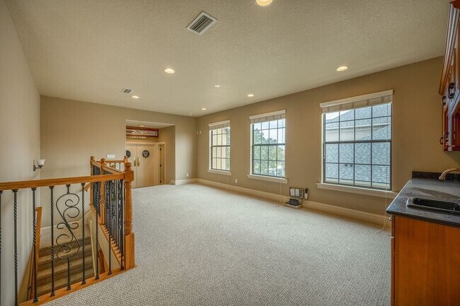 Building Photo - 1605 Kennesaw Dr