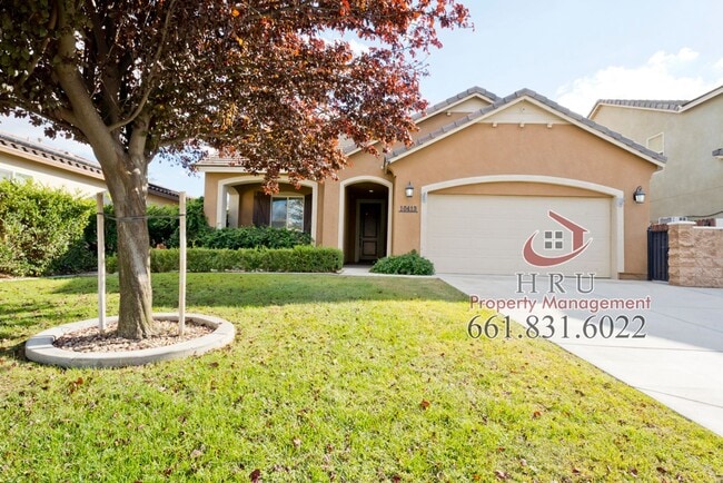 Building Photo - Stunning 4-bedroom, 3-bathroom home