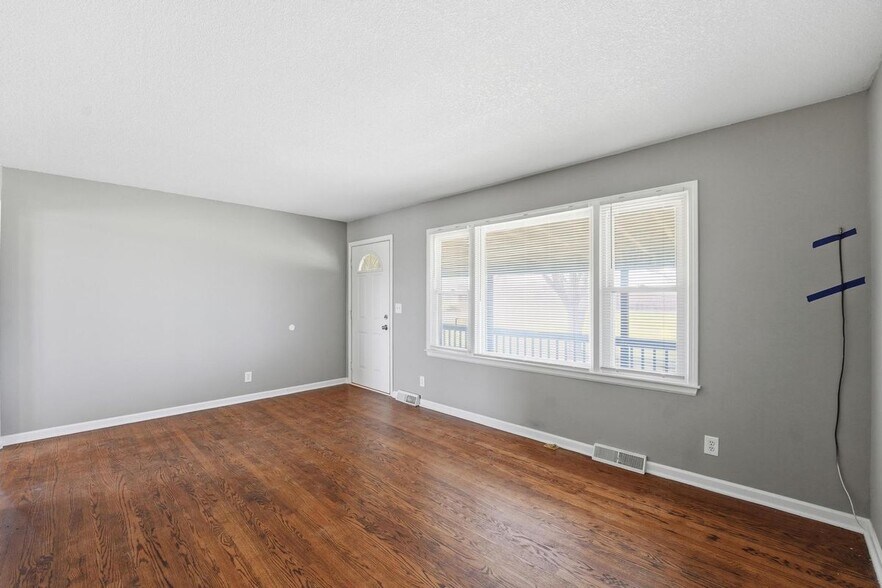 Building Photo - 20103 S State Rte 291