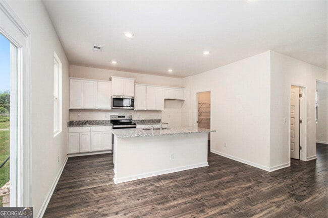 Building Photo - 568 Whitman Ln