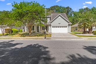 Building Photo - Myrtle Grande