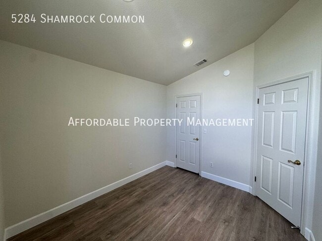 Building Photo - 5284 Shamrock Common