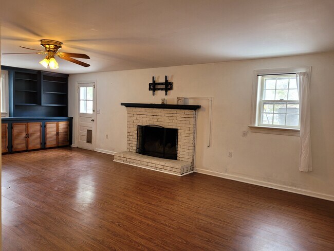 Primary Photo - 17727 Silcott Springs Rd