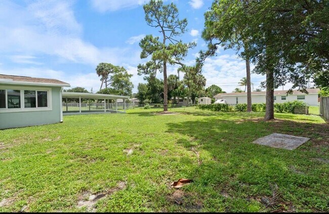 Building Photo - 930 Rutherford Ln