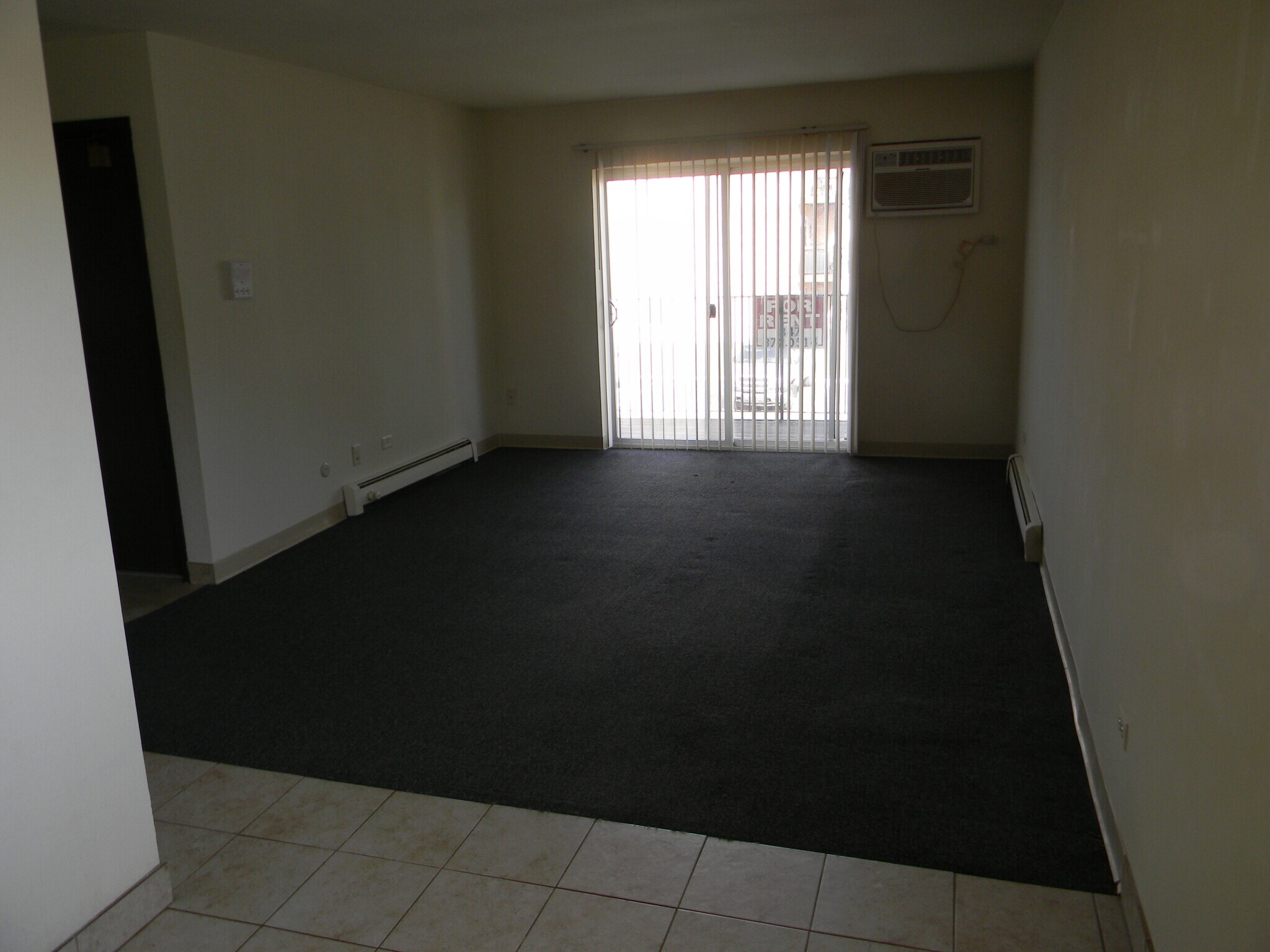 Building Photo - 331 Hawthorne Cir