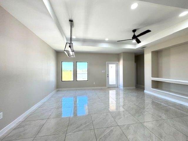 Building Photo - 6702 El Freno Ln