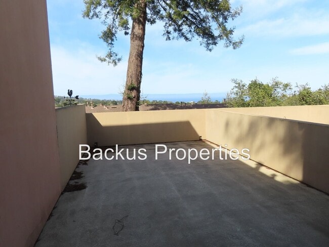Building Photo - Wonderful Views of the Bay - Mar Vista Dr....