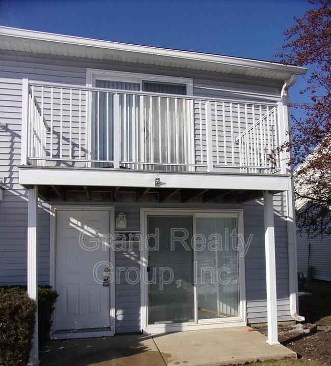 Building Photo - 337 Meadow Green Ln