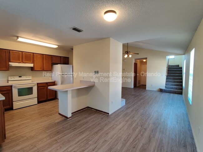 Building Photo - 10025 Creekwater Blvd