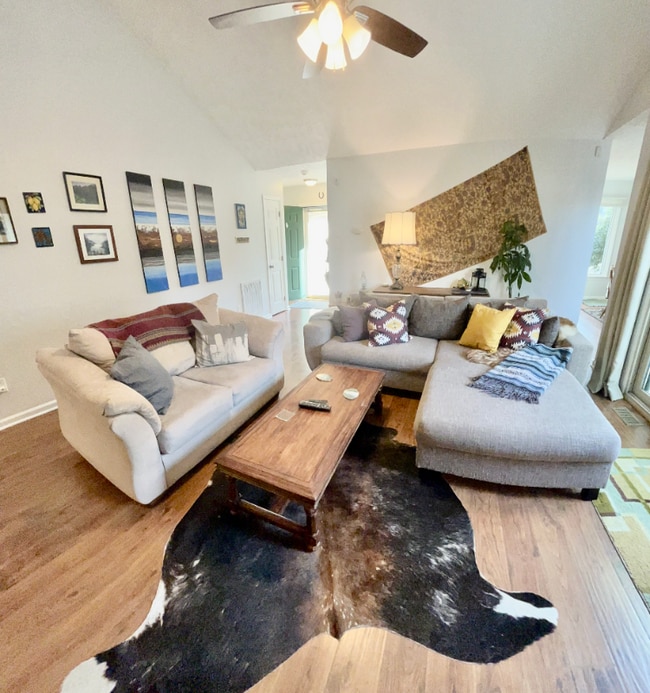 Building Photo - 5586 Arapahoe Ct