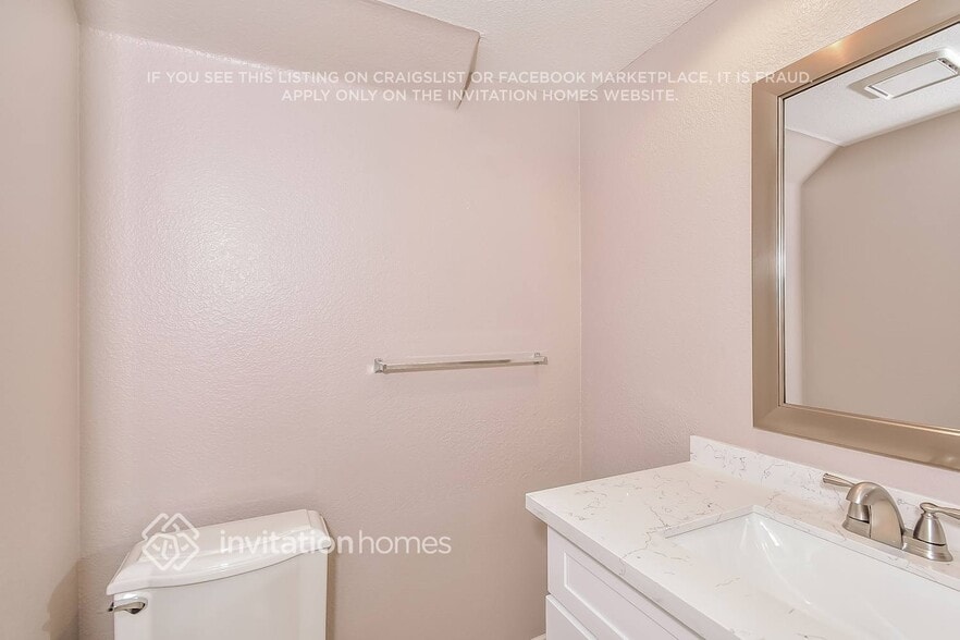 Building Photo - 2264 Black Pine Dr