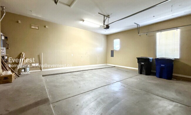 Building Photo - 4700 S Fulton Ranch Blvd