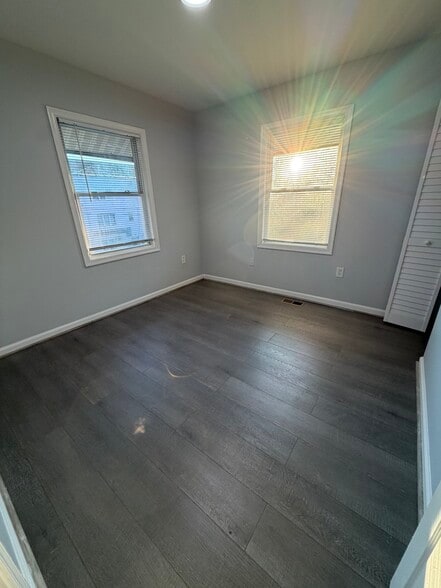 Building Photo - 735 Alabama Ave SE