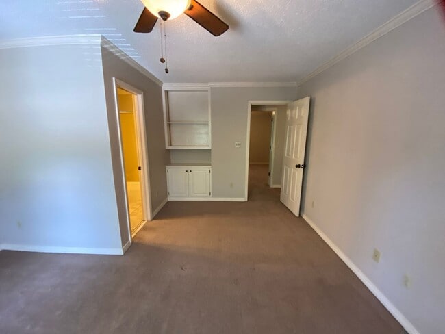 Building Photo - 2BD / 2.5BA FOR RENT