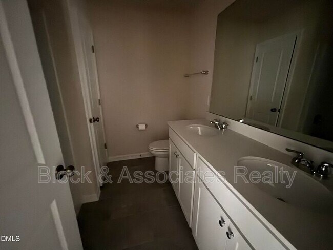 Building Photo - 268 Abbots Ml Dr