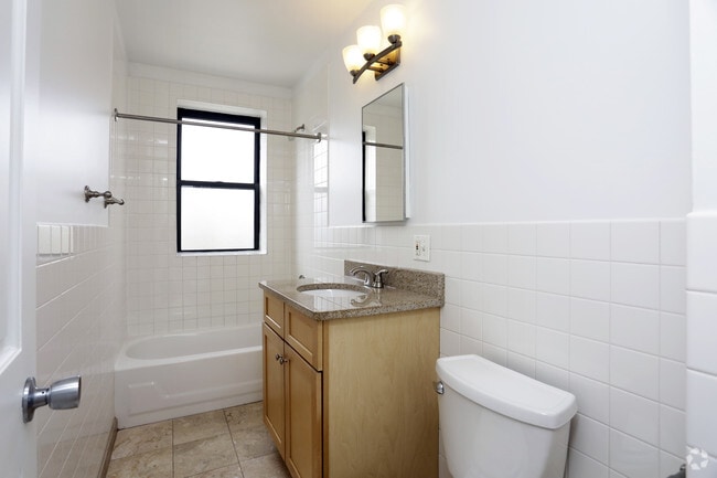 2 BR, 1 BA - bathroom - Kenwood Court