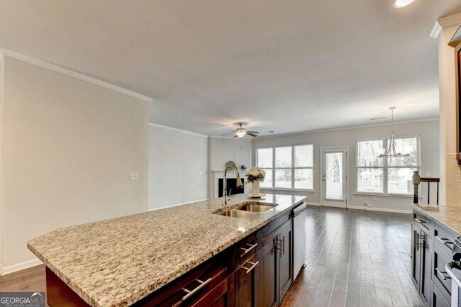 Building Photo - 5535 Lightheart Ct