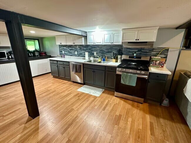 Kitchen - 53 Center St