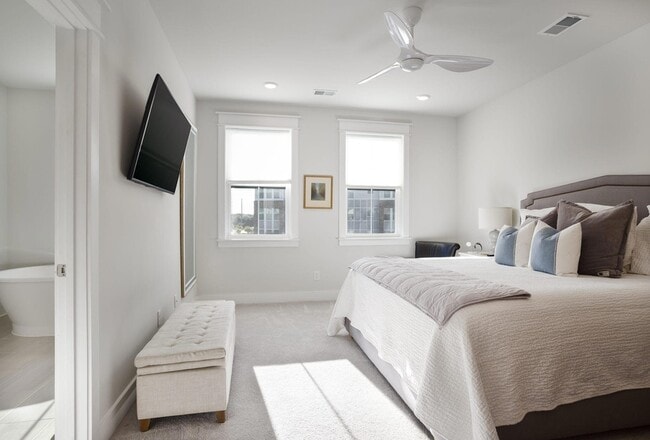 Building Photo - 1515 Martel St