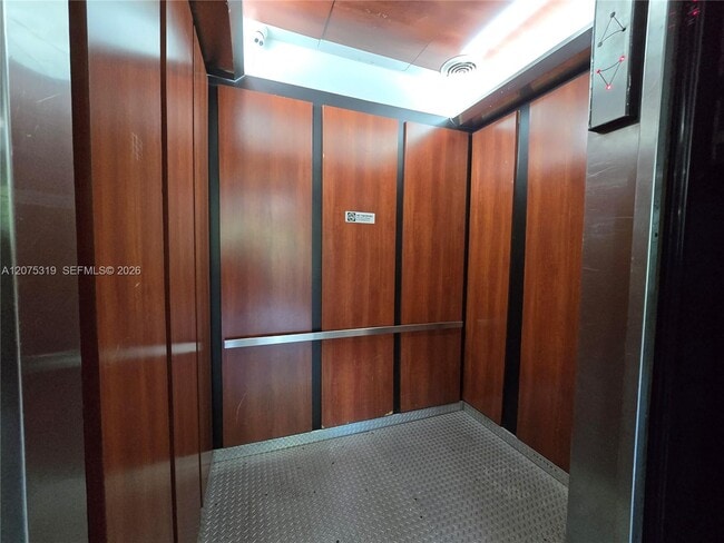 Building Photo - 6940 Miami Gardens Dr