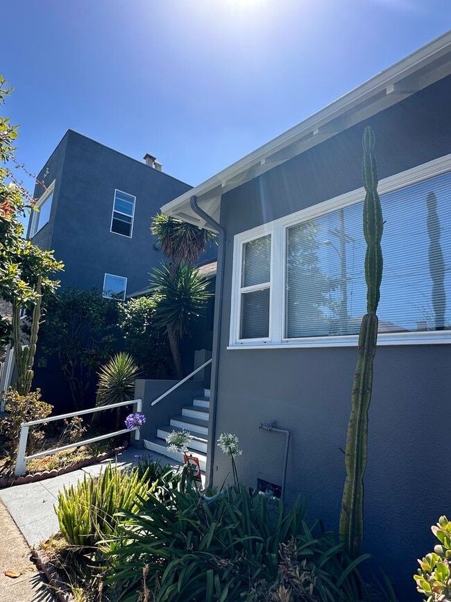 Building Photo - 817 52nd St