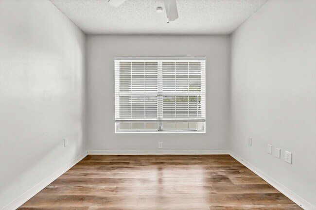 Building Photo - 4276 Calinda Ln